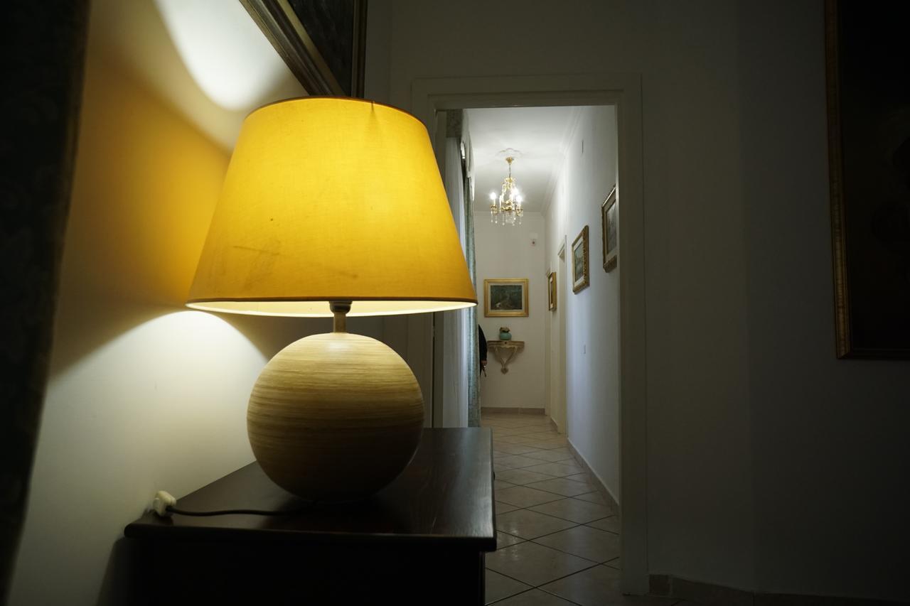 La Piccola Reggia Bed & Breakfast กาแซร์ตา ภายนอก รูปภาพ