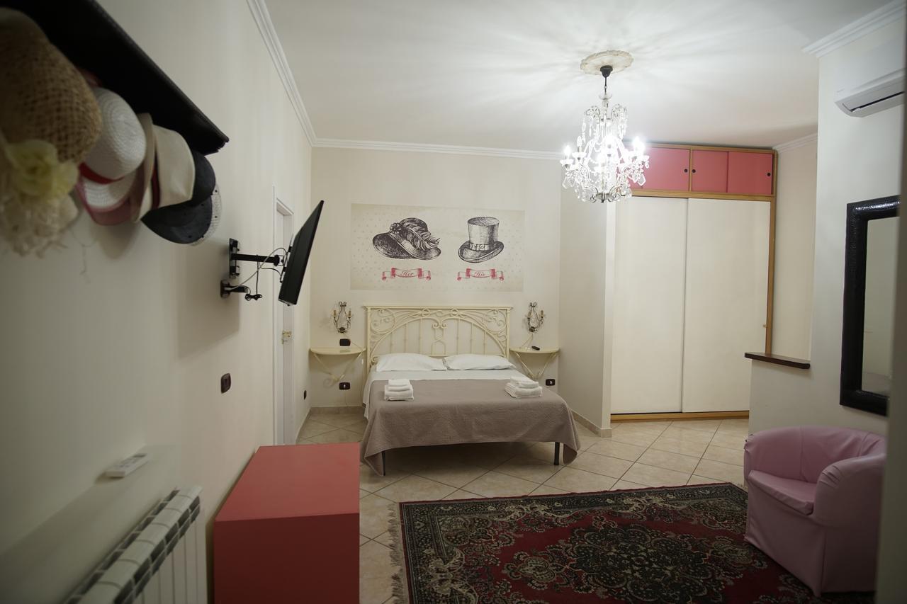 La Piccola Reggia Bed & Breakfast กาแซร์ตา ภายนอก รูปภาพ